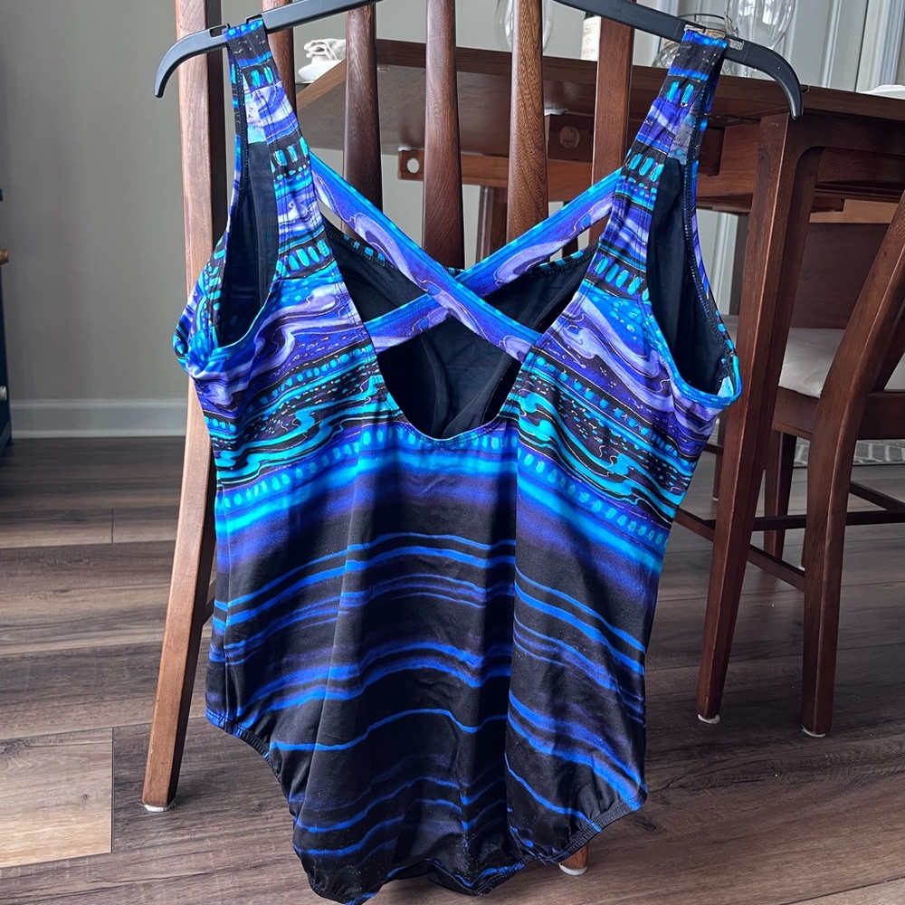 Great Lengths Black/Teal/Purple Striped Swimsuit Size 20! Flattering and Comfy! - Picture 6 of 9